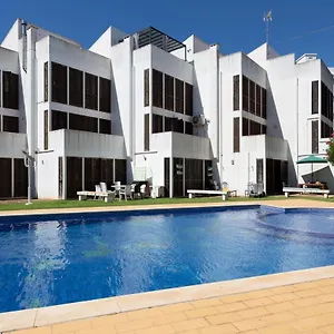 Cozy Getaway W/ Pool In By Lovelystay Apartamento Vilamoura